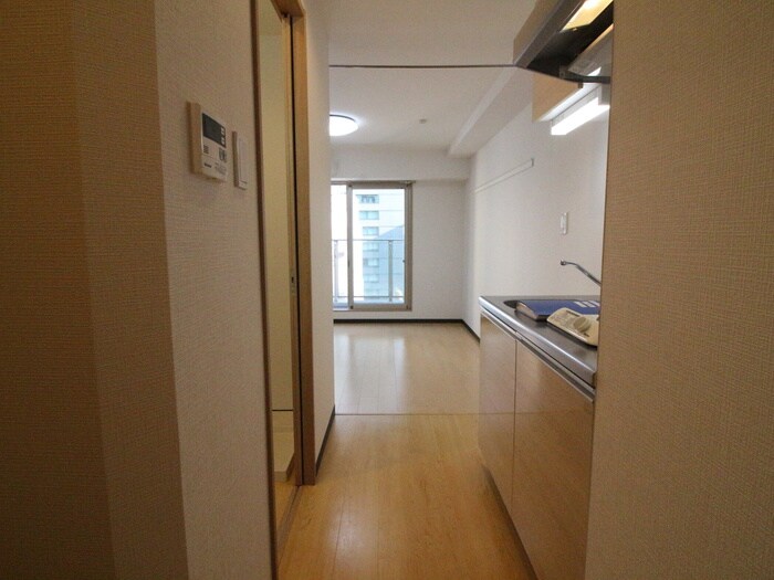 物件内観写真17　(廊下)