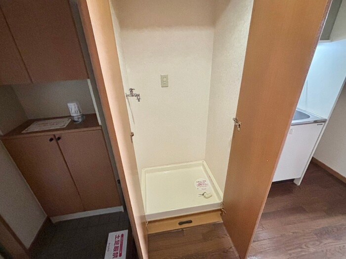 物件内観写真20　(洗濯機置場)