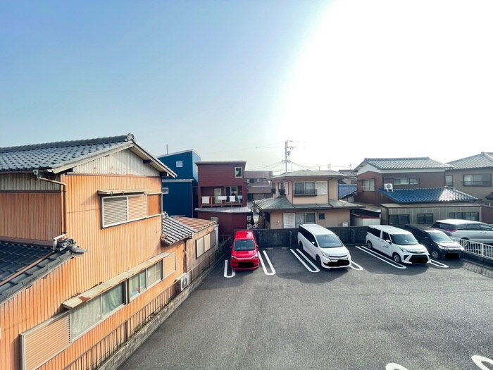 物件内観写真16　(室内からの展望)