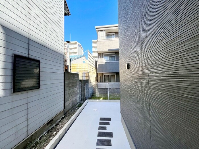 物件内観写真21　(室内からの展望)