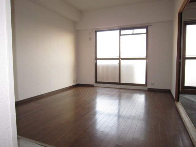 物件内観写真4　(居室)