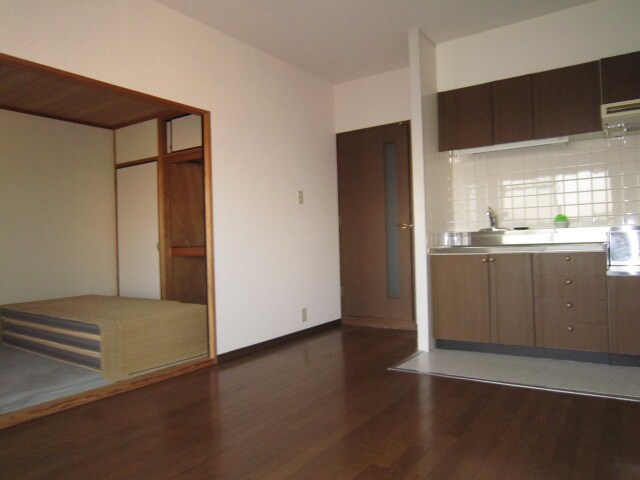 物件内観写真6　(居室)