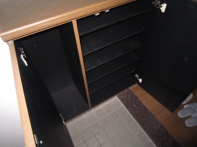 物件内観写真9　(靴箱)