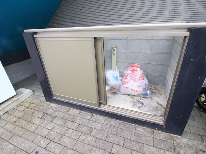 物件外観写真3　(建物設備)