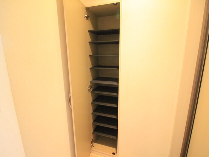 物件内観写真16　(靴箱)