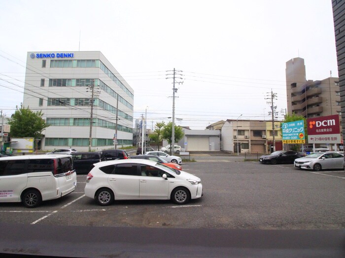 物件内観写真22　(室内からの展望)