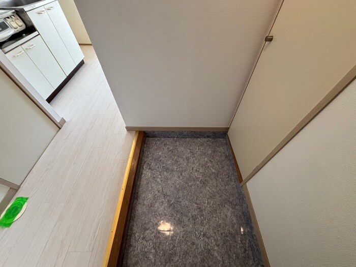 物件内観写真22　(玄関)