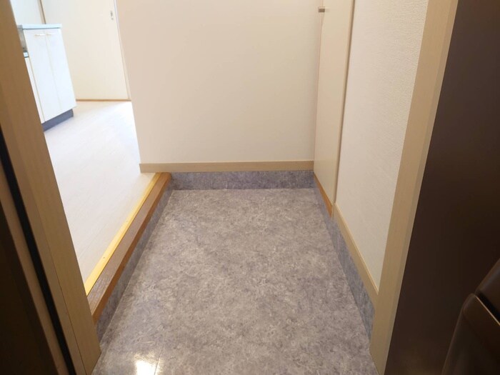 物件内観写真22　(玄関)