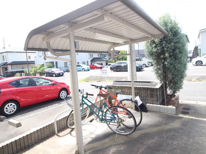 物件外観写真4　(駐輪場)