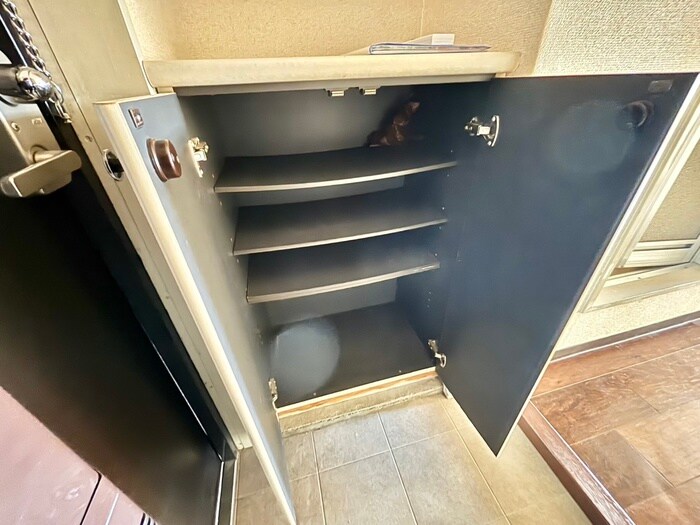 物件内観写真18　(靴箱)