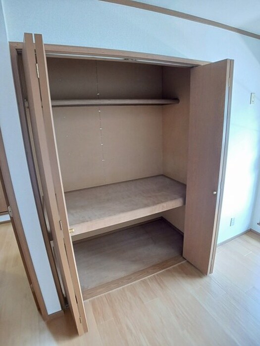 物件内観写真10　(収納)