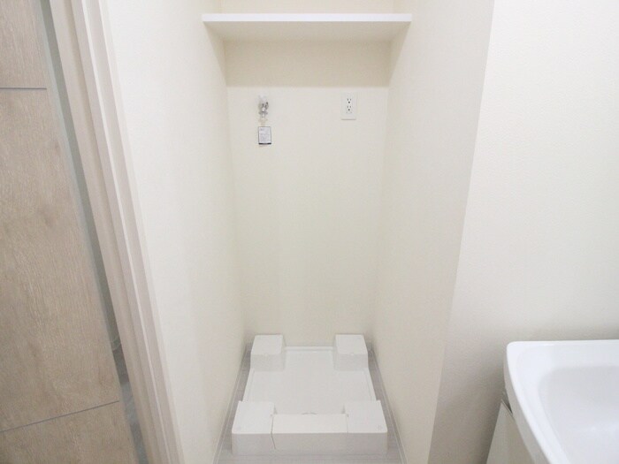 物件内観写真13　(洗濯機置場)