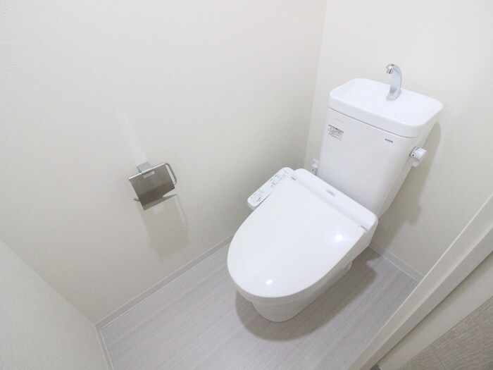 物件内観写真14　(トイレ)