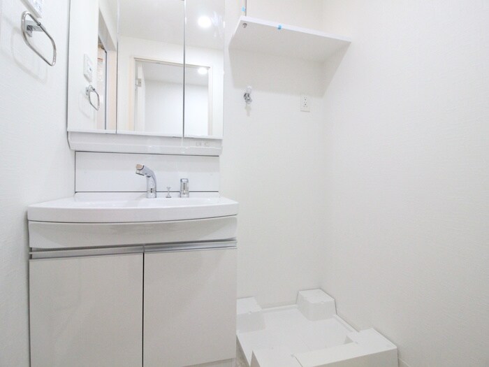 物件内観写真14　(洗濯機置場)