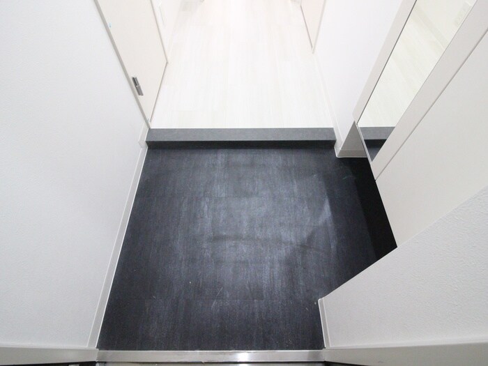 物件内観写真22　(玄関)