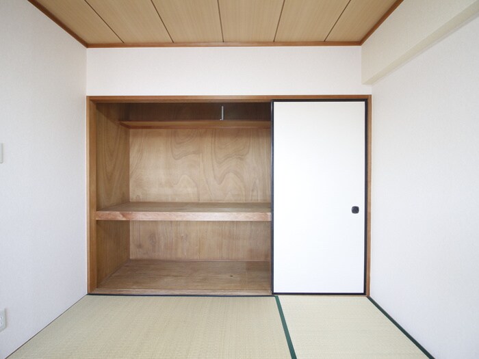 物件内観写真11　(収納)