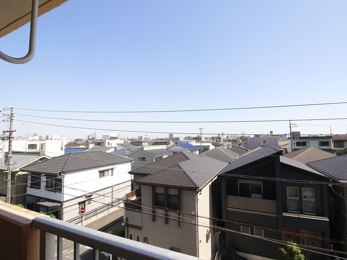 物件内観写真13　(室内からの展望)