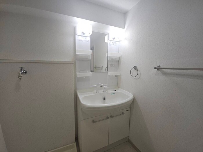 物件内観写真11　(洗面)