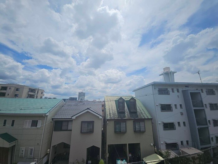 物件内観写真14　(室内からの展望)