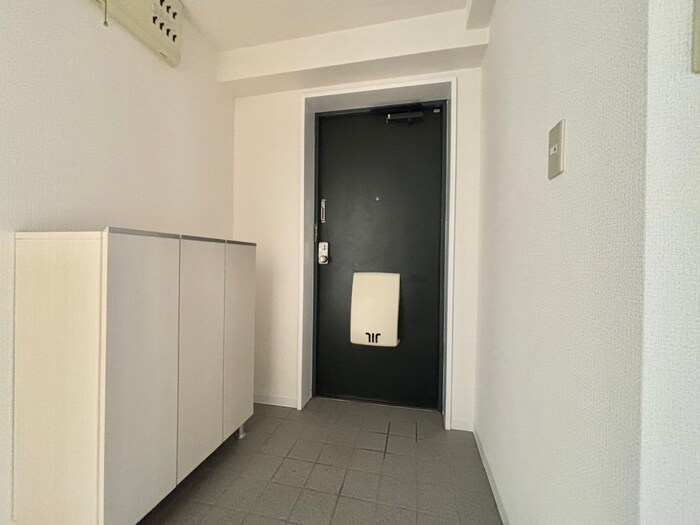 物件内観写真16　(玄関)