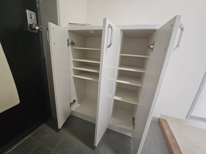 物件内観写真19　(靴箱)