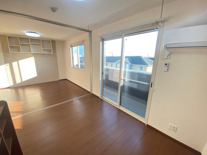 物件内観写真8　(居室)