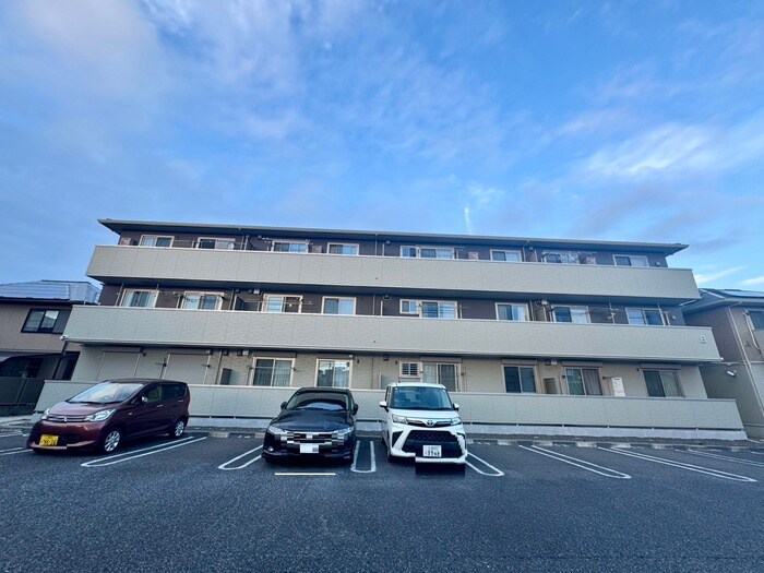 物件外観写真3　(外観写真)