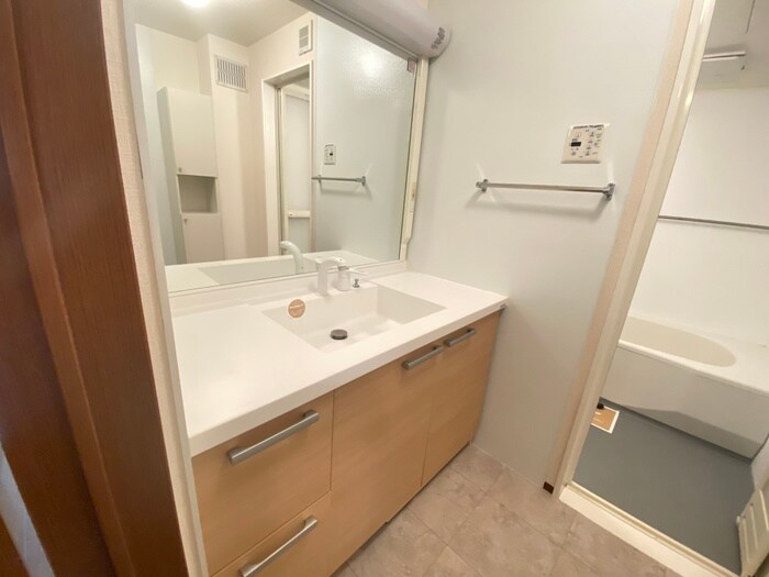 物件内観写真11　(洗面)