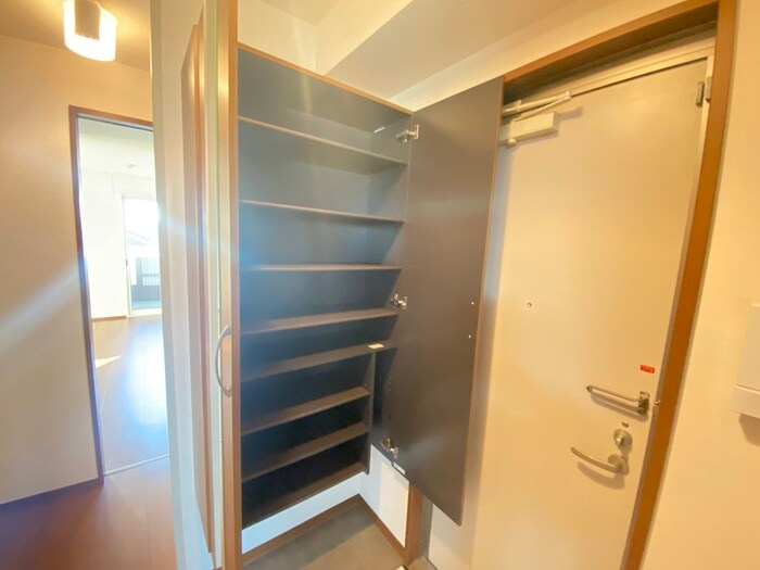 物件内観写真16　(靴箱)