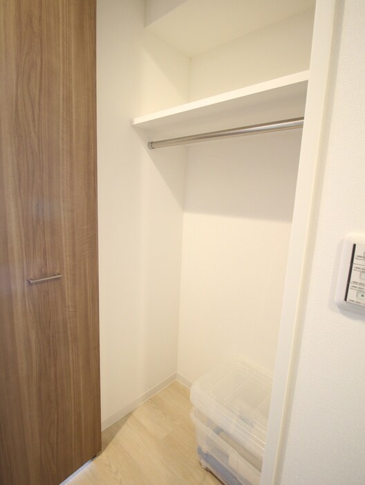 物件内観写真12　(収納)