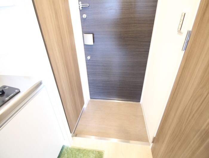 物件内観写真14　(玄関)