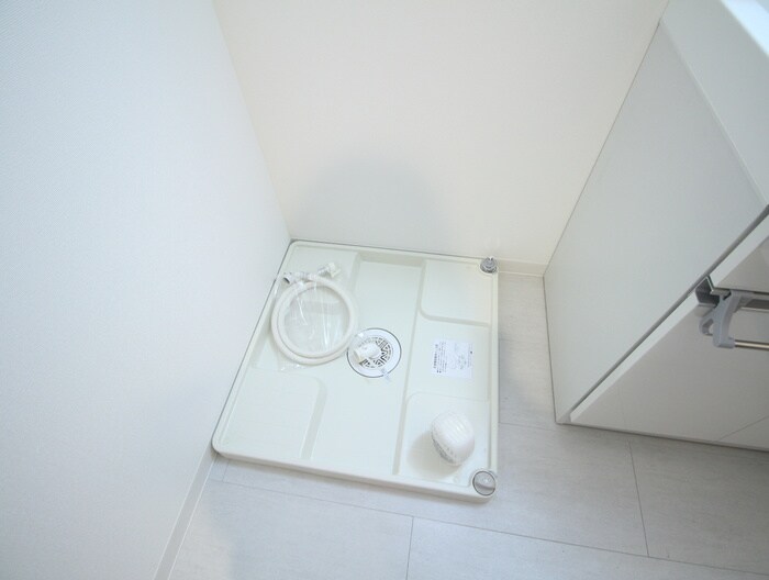 物件内観写真16　(洗濯機置場)