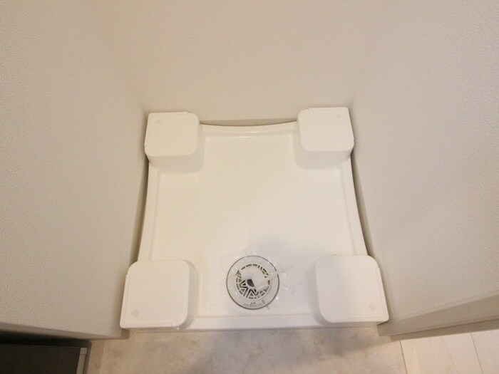 物件内観写真15　(洗濯機置場)