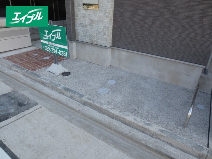 物件外観写真3　(駐輪場)