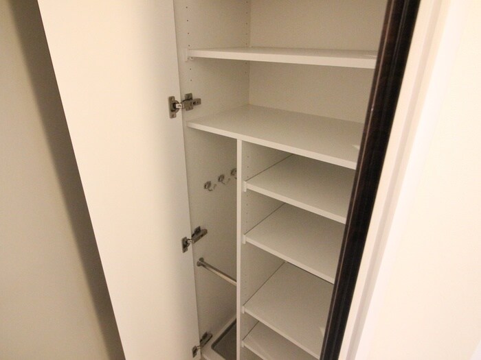 物件内観写真18　(靴箱)
