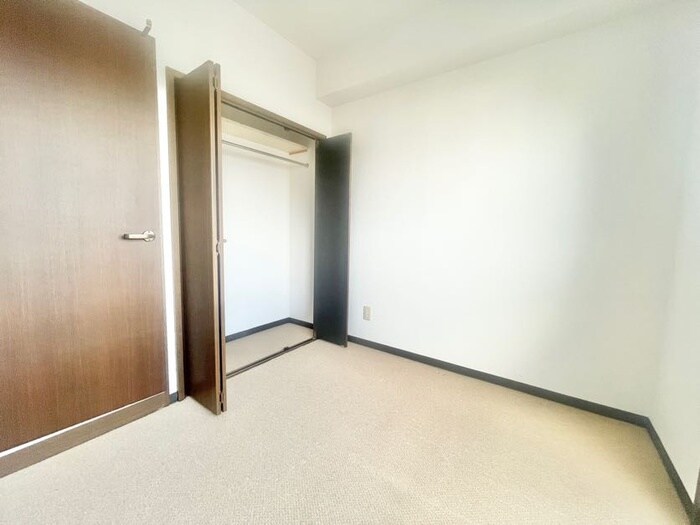 物件内観写真12　(収納)