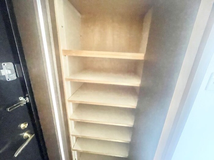 物件内観写真14　(靴箱)