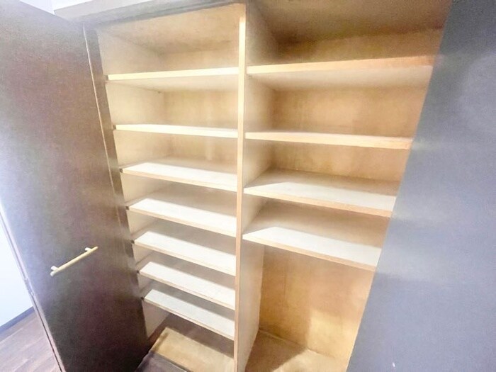 物件内観写真14　(靴箱)
