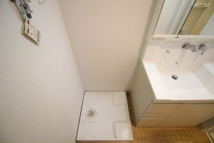 物件内観写真14　(洗濯機置場)