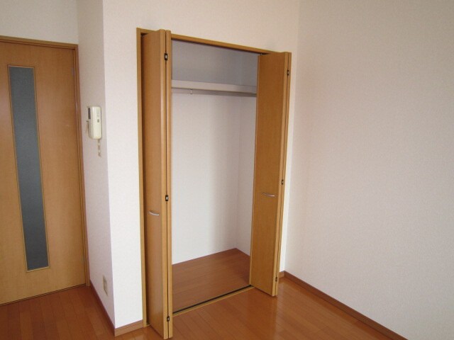 物件内観写真7　(収納)