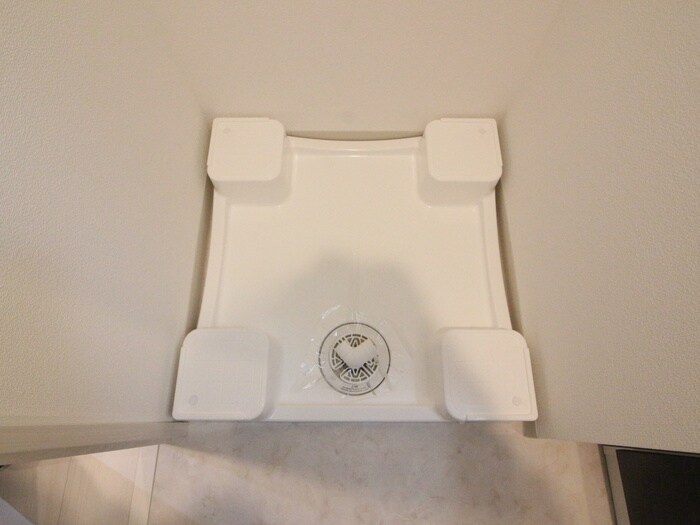 物件内観写真14　(洗濯機置場)