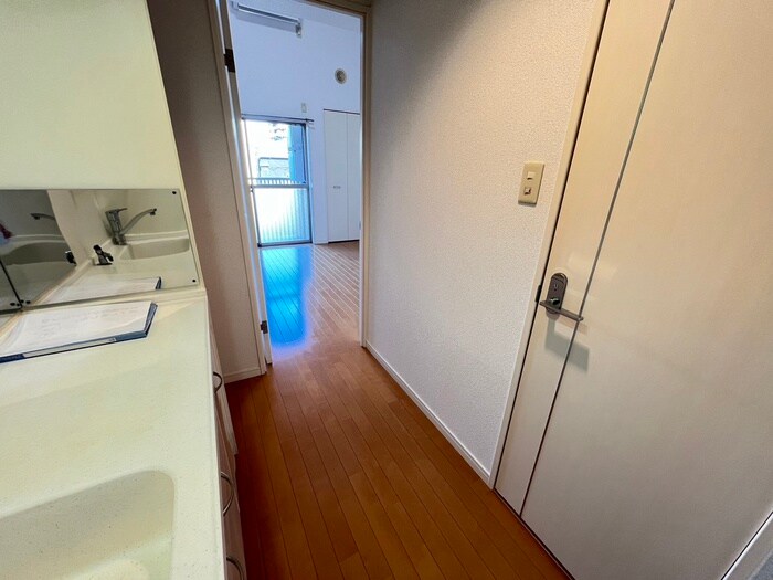 物件内観写真22　(廊下)