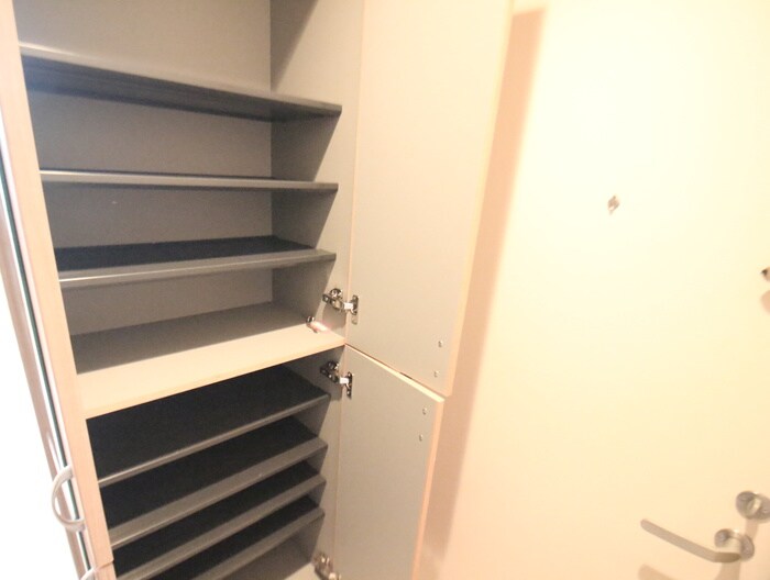 物件内観写真17　(靴箱)