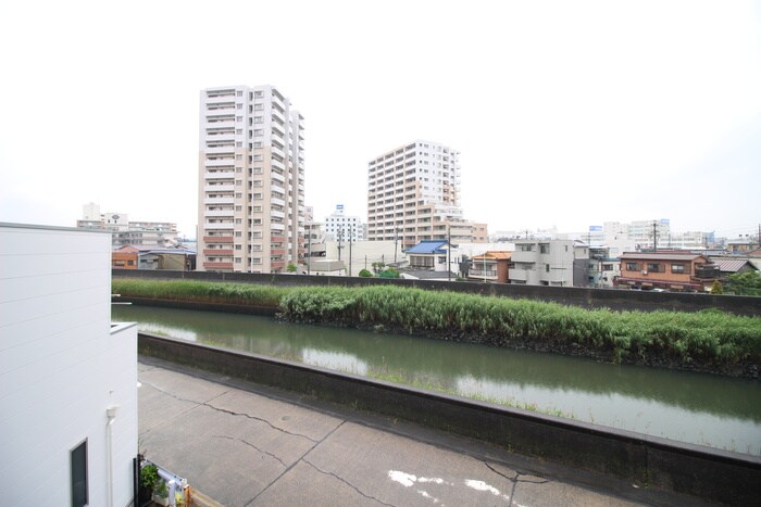 物件内観写真22　(室内からの展望)