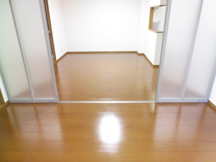 物件内観写真5　(居室)