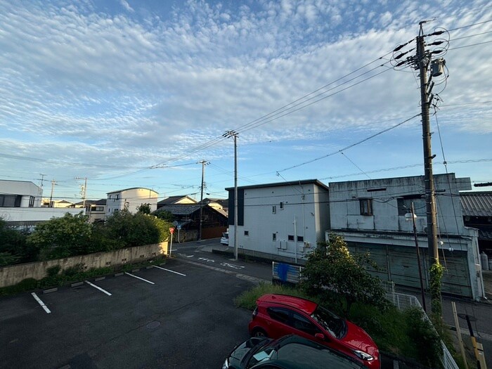 物件内観写真16　(室内からの展望)