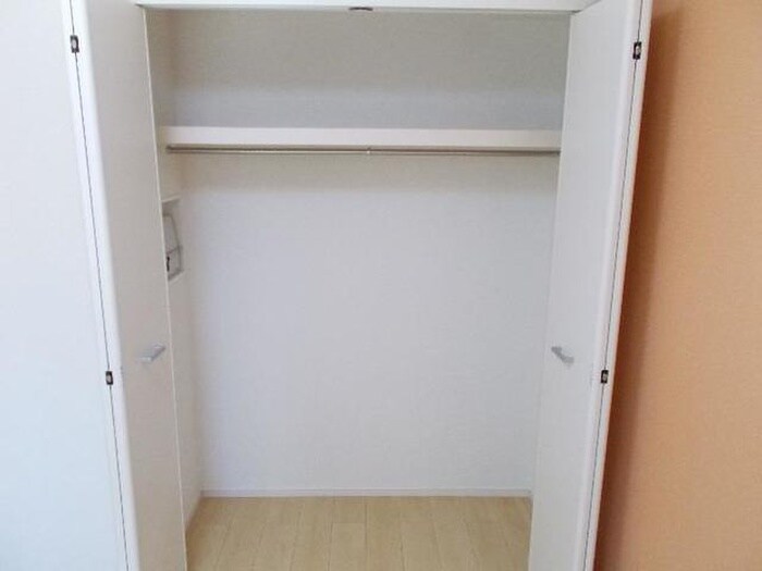物件内観写真13　(収納)