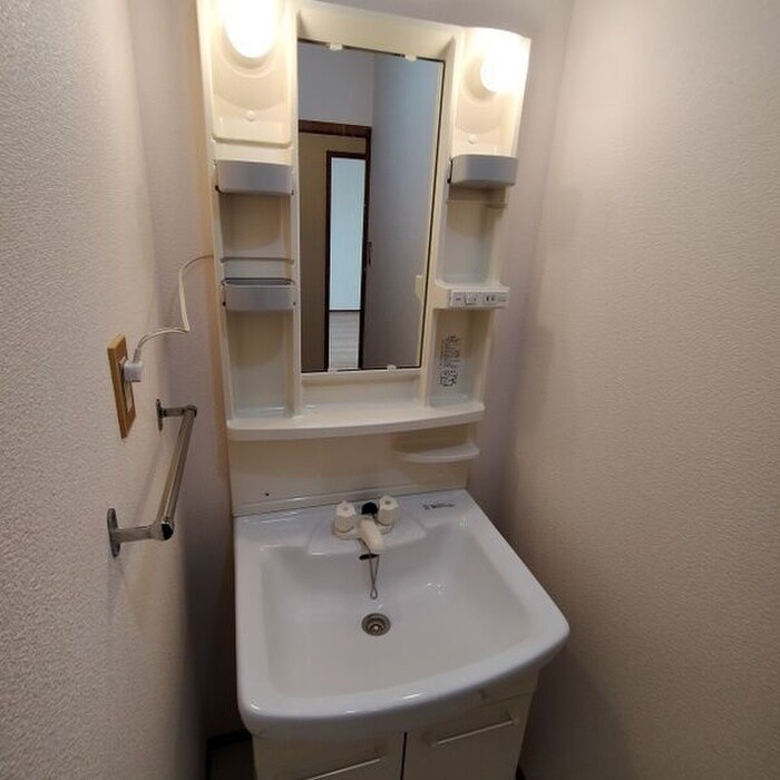 物件内観写真9　(洗面)