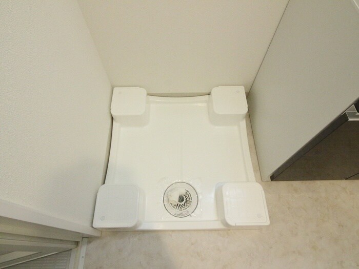 物件内観写真15　(洗濯機置場)