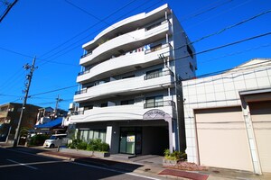 ＷＥＳＴ　ＣＲＥＥＫ外観写真